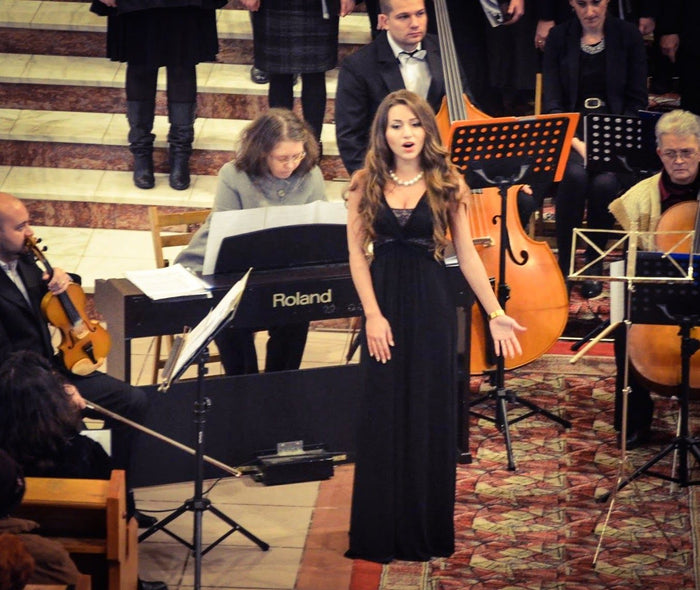 Xenia singing